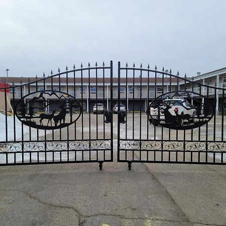 Parkside Inn Grande Prairie Kültér fotó