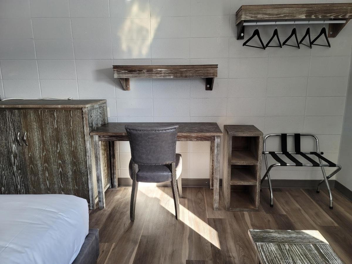 Parkside Inn Grande Prairie Kültér fotó